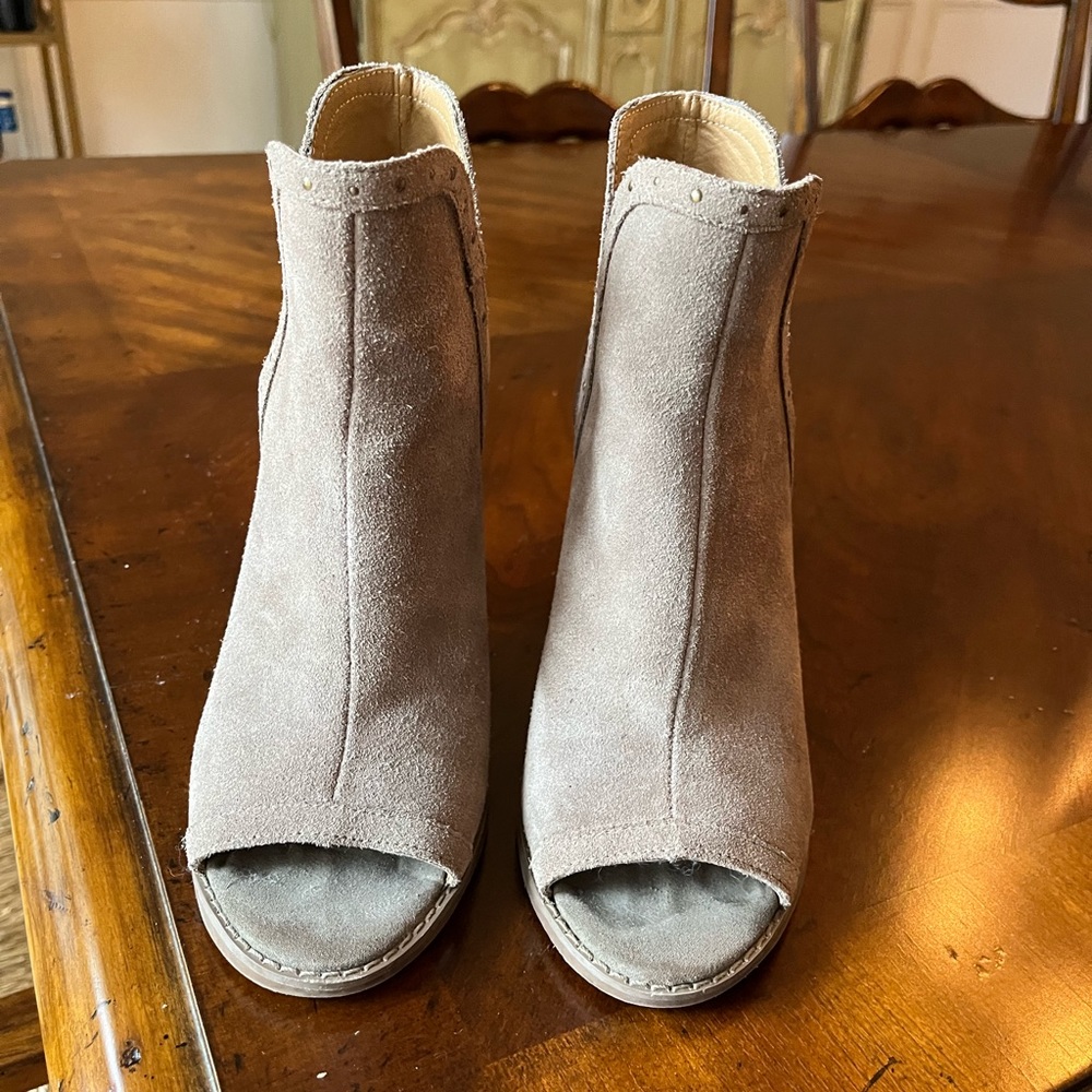 Lucky Taupe Suede Peep Toe Booties Size 6.5